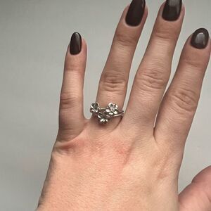 Vintage sterling  silver flower bunch ring - 6